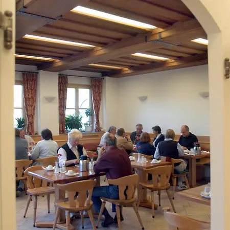 Pensión Weingut-pension Stockingerhof 3*